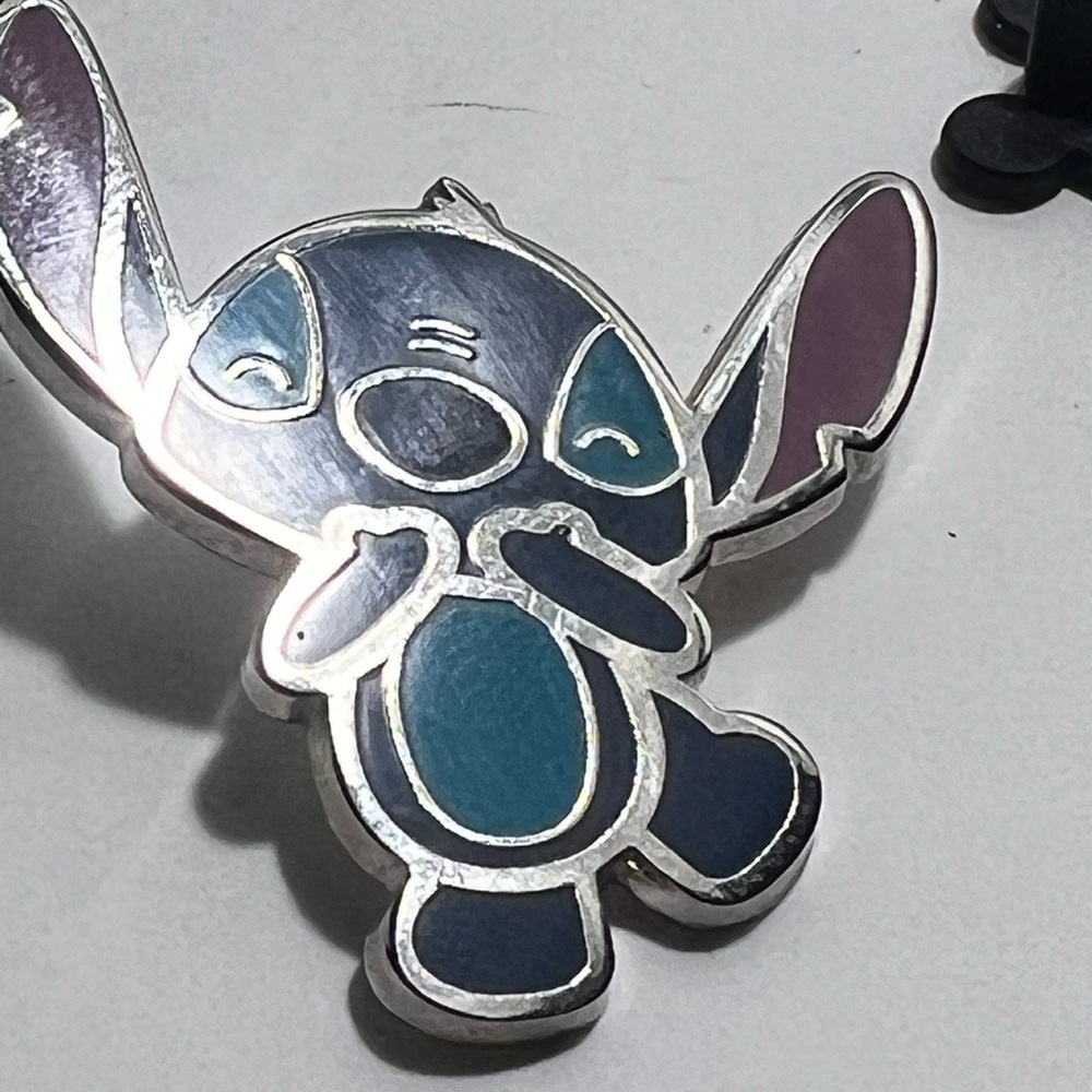 Disney stitch pin